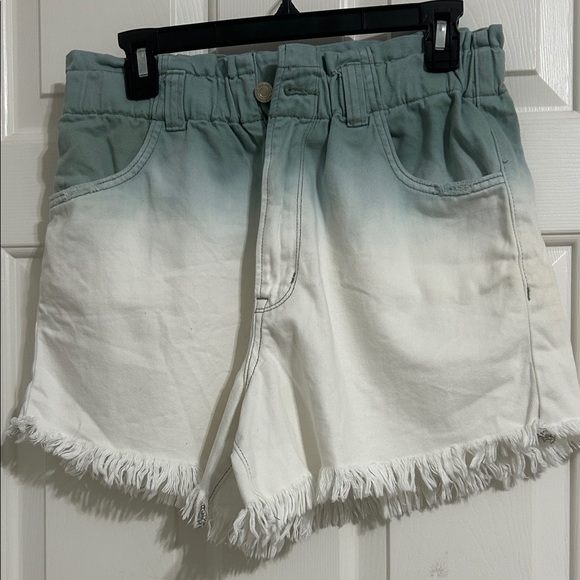 Vervet Stylish Ombre Fringe Women Shorts - Picture 1 of 8